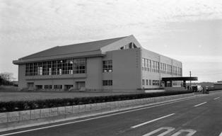 西体育館（昭和59年）の写真