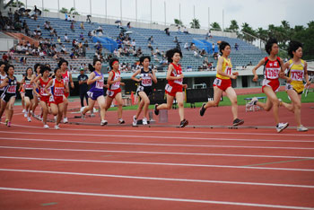 中学生女子800メートル