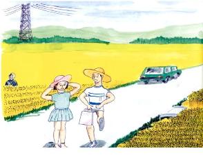 遠くに送電塔や山並みが霞み一面に広がる黄金色の田んぼの中を貫く一本道を、麦わら帽子を被った二人の子どもが仲良く歩き、傍らを緑色の車が走り去るのどかな田園風景を描いたイラスト