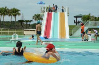 富田浜公園プールオープン