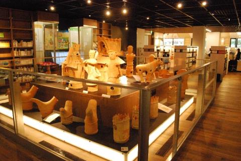 百足塚古墳から出土した埴輪たち/新富町