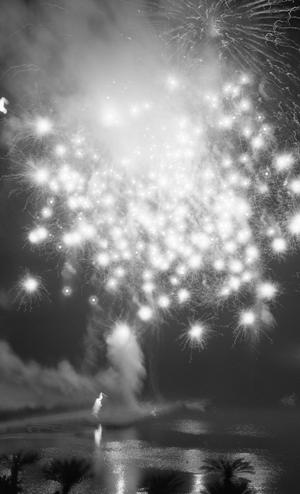 富田浜の花火大会（昭和55年）の写真