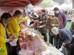 新富物産展の様子