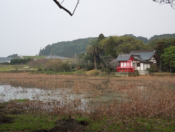 水沼神社と湖水が池