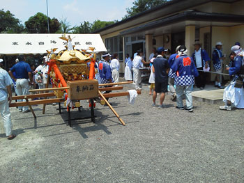 新田神社神輿