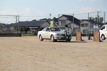交通事故の実演