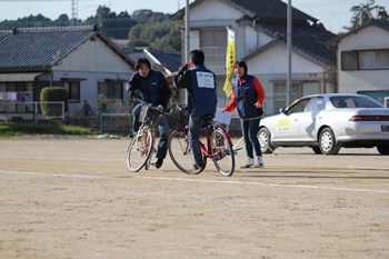 自転車同士の衝突事故の様子